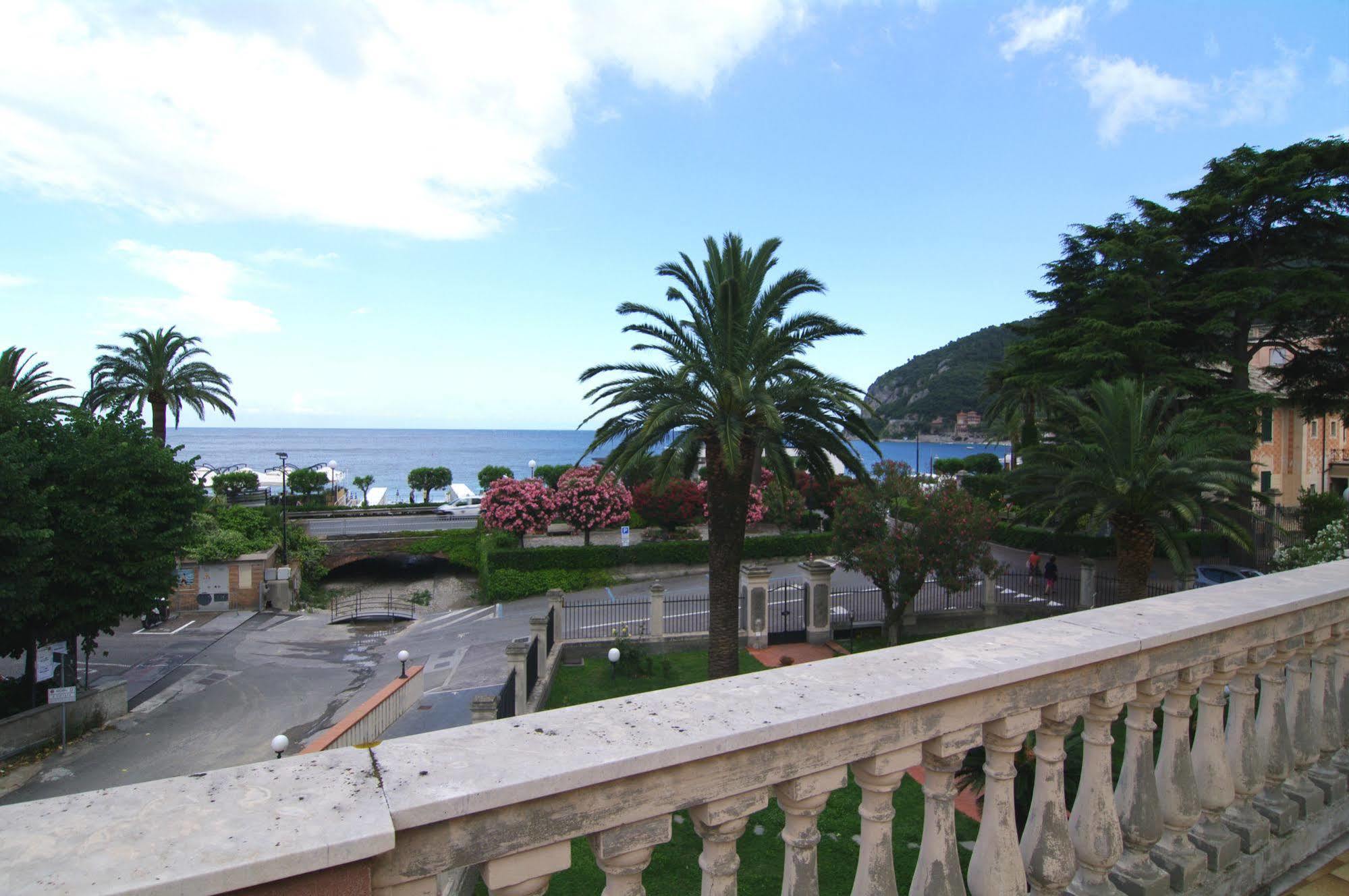 Albergo Mp Noli Bagian luar foto