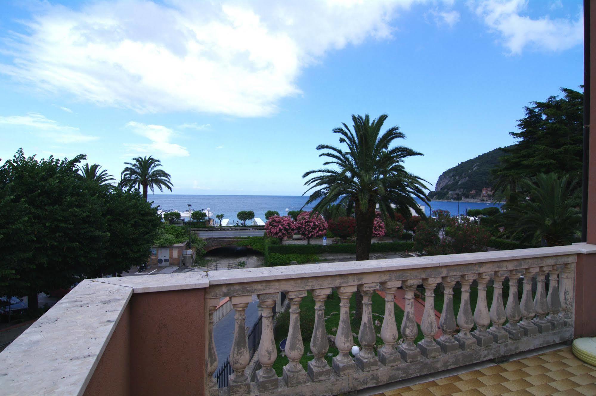 Albergo Mp Noli Bagian luar foto